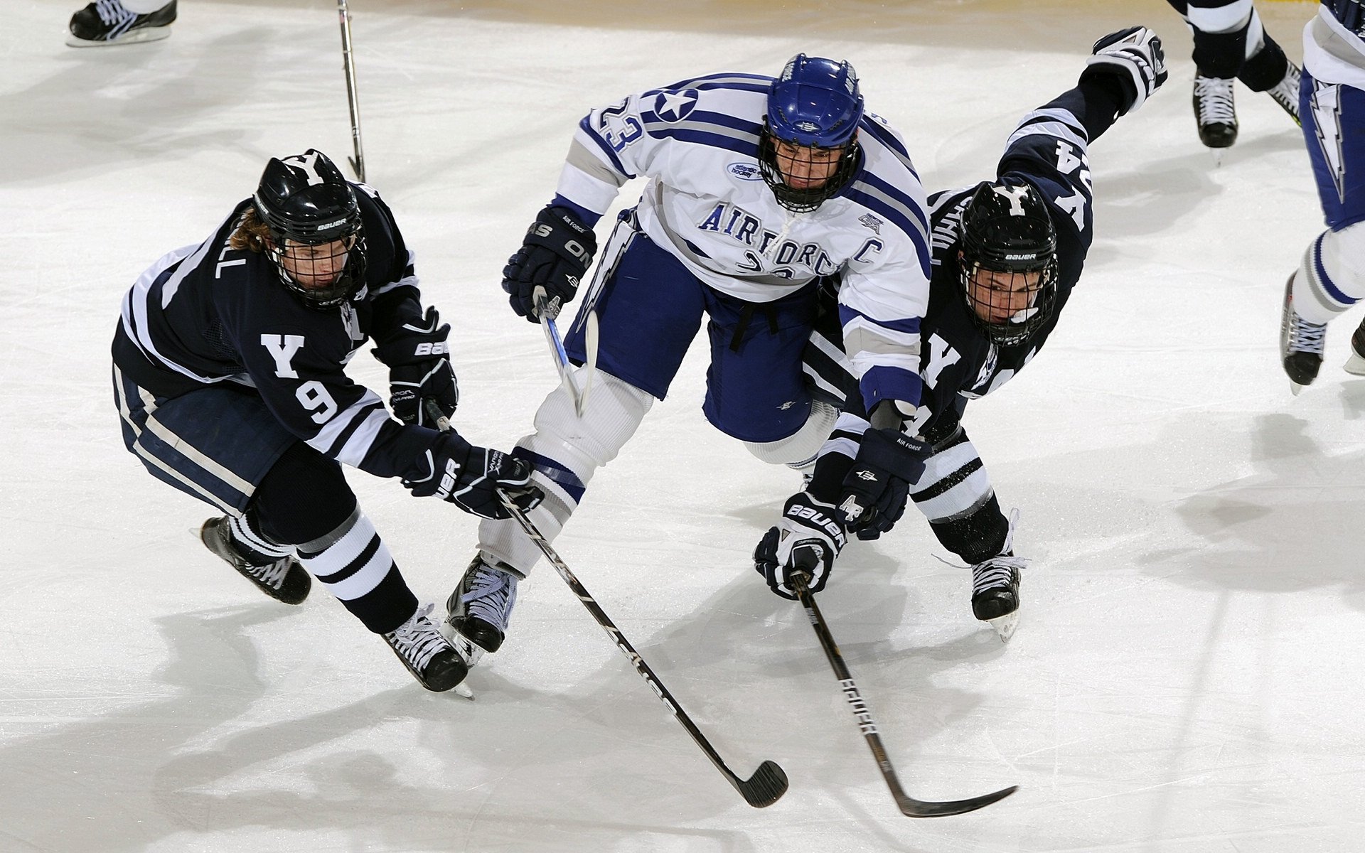 火箭传奇麦迪回归担任顾问，协助年轻球员成长，麦迪火箭队